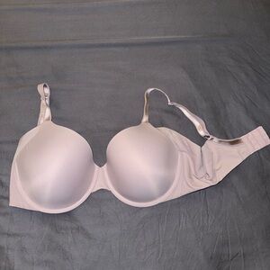 Warner’s 38D Elegant Nude Bra